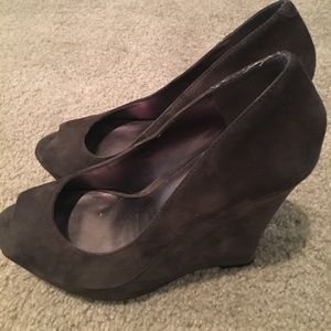Nine West Dixson Wedge w/ Peep Toe Sz 8 (Gray)